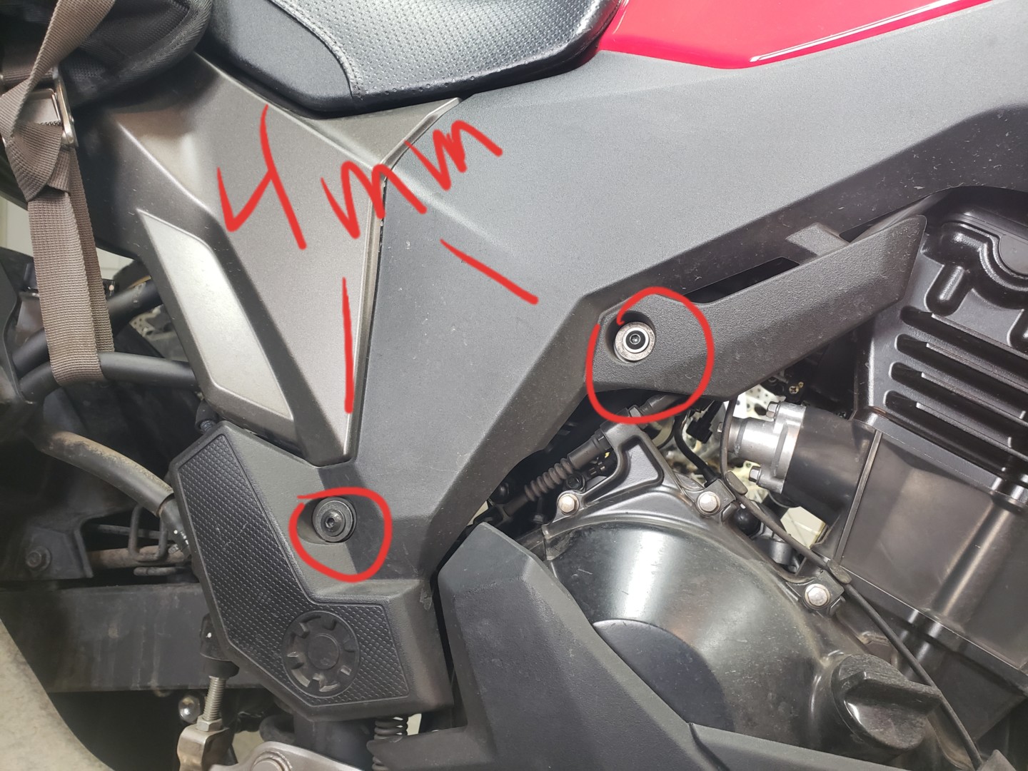 Points Unknown - Kawasaki Versys X-300 Fairing Removal