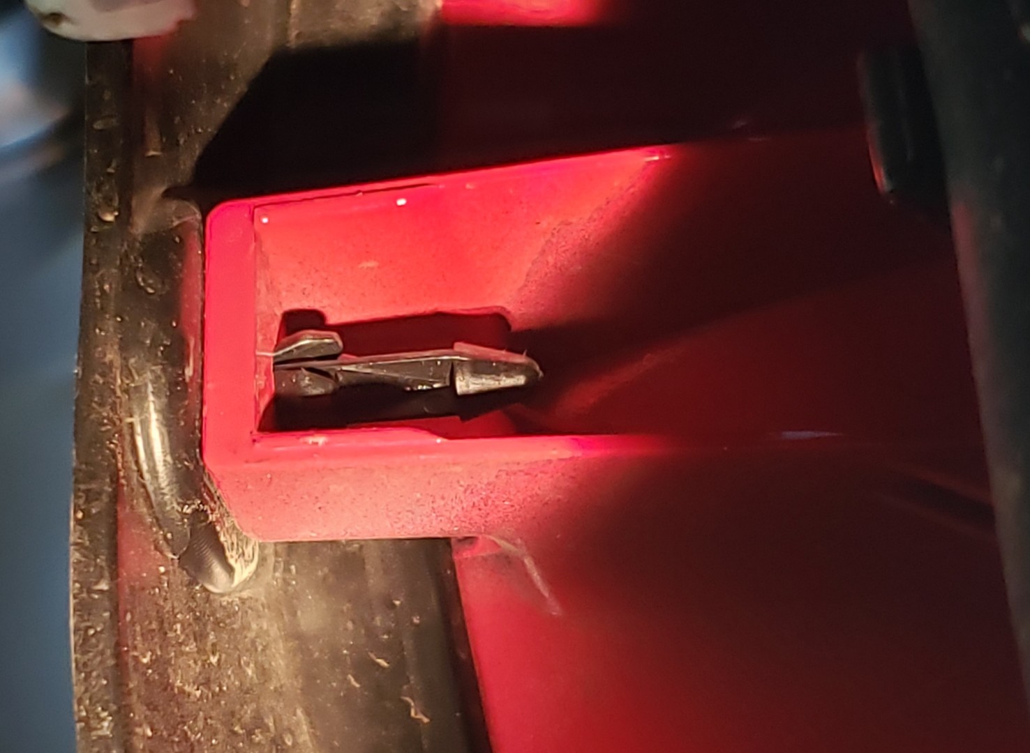 Points Unknown - Push Rivets / Pins / Clips - Installation and Removal